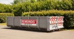 offener Container von Remondis WC Déchets 2000